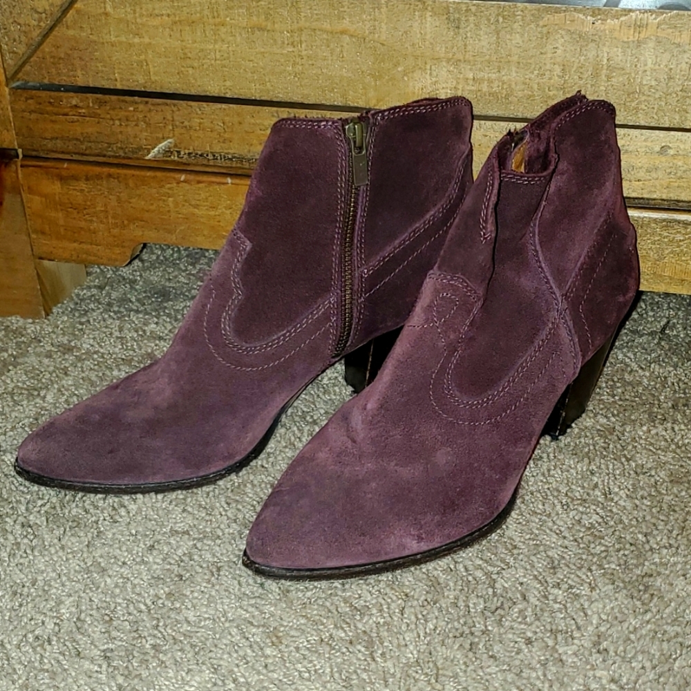 FRYE Renee Seam Short Fatigue Wine color Leather Ankle Booties
